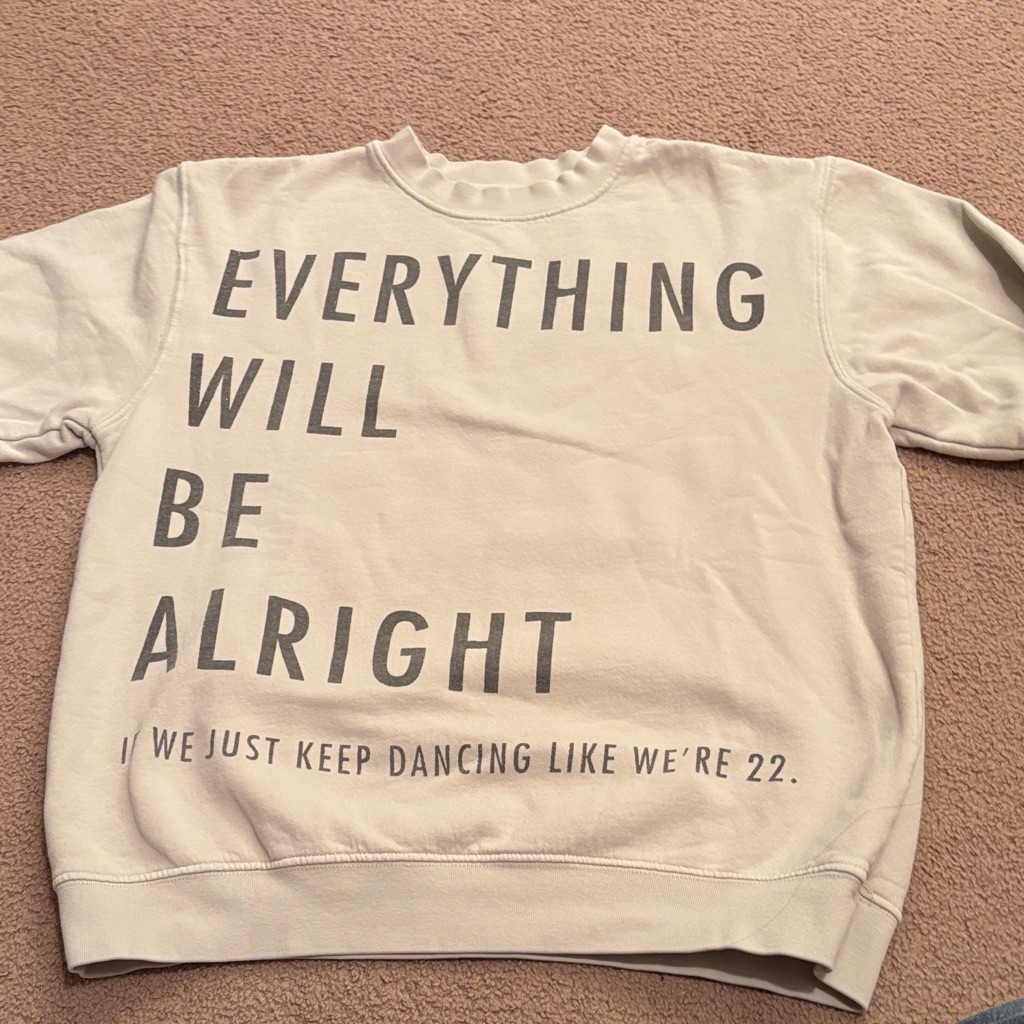 Taylor Swift Taylor Swift 22 Sweatshirt Taylor Swift Taylor Swift 22 Sweatshirt